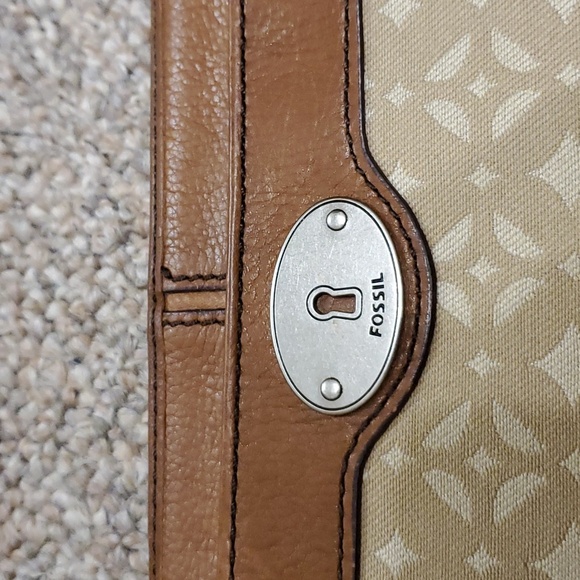 Fossil Wallet - Picture 2 of 14